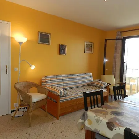 Le Lavandou, 3 Pieces, 5 Personnes - Fr-1-251-663 *
